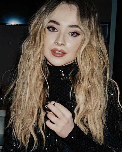 Sabrina Carpenter (@sabrinacarpenter) • Instagram photos and 